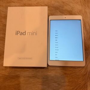 Apple iPad Mini2 64K wi-fi in White - Compact Tablet